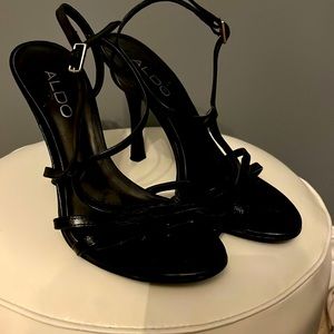 Aldo black strap oh heels